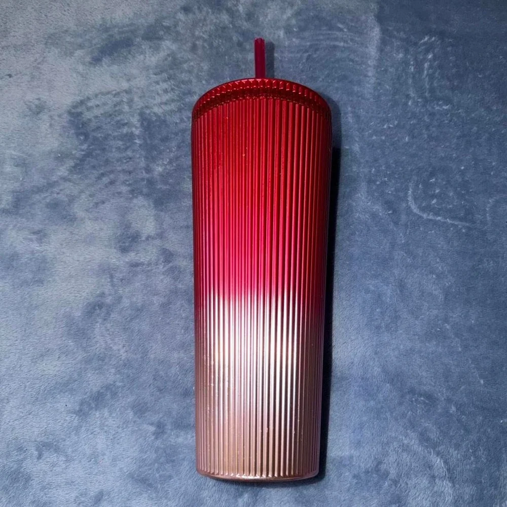 Starbucks Ombré Red Christmas Pleated Ribbed Cold Cup 24oz new